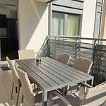 Flat 10 In The Old Town, 2 Bedrooms, Underground Parking シュチェチン