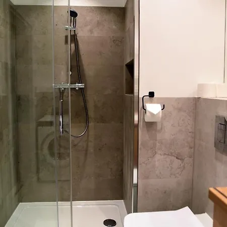 아파트 Flat 10 In The Old Town, 2 Bedrooms, Underground Parking