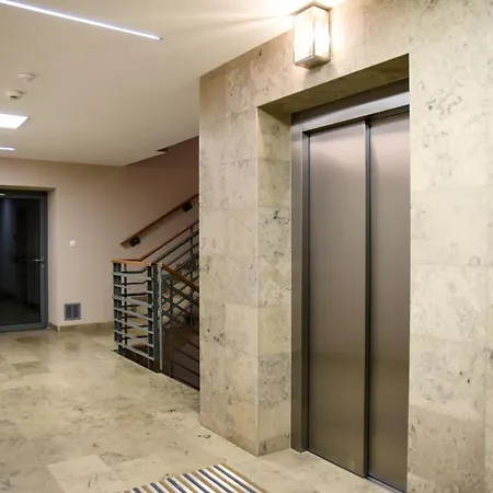 Flat 10 In The Old Town, 2 Bedrooms, Underground Parking アパート シュチェチン