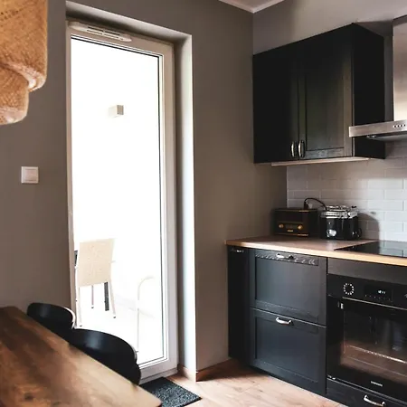 Flat 10 In The Old Town, 2 Bedrooms, Underground Parking דירה שצ'צ'ין