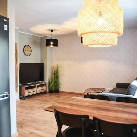 Flat 10 In The Old Town, 2 Bedrooms, Underground Parking Appartement *