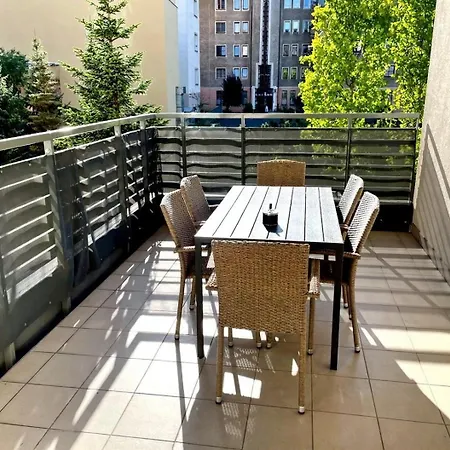 Flat 10 In The Old Town, 2 Bedrooms, Underground Parking 슈체친