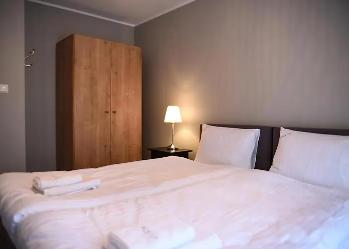 Flat 10 In The Old Town, 2 Bedrooms, Underground Parking *