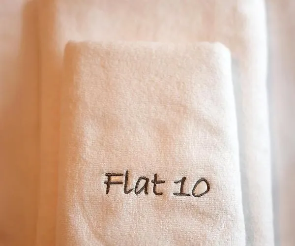 Flat 10 In The Old Town, 2 Bedrooms, Underground Parking アパート